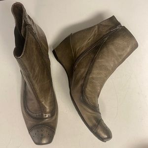 Elegant Metallic Ankle Booties